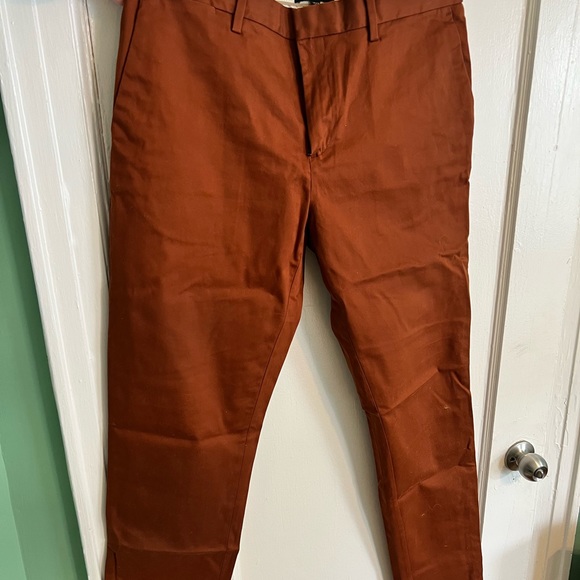 Banana Republic rust-colored athletic fit chinos - Picture 4 of 8